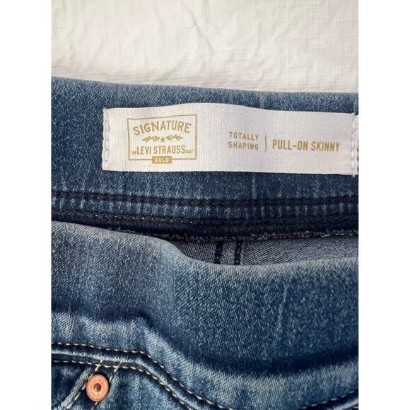 LEVIS- WOMENS TOTALLY SHAPING PULL-ON SKINNY JEANS ELASTIC WAIST - Picture 9 of 14